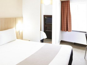 Day room Birmingham Centre