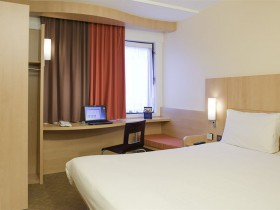 IBIS London Heathrow Airport